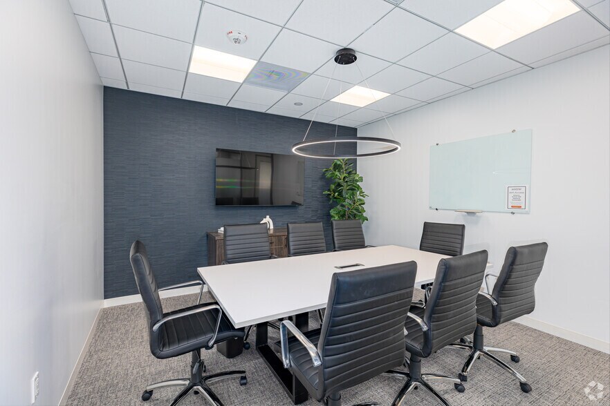 More Photos Of 12544 High Bluff Dr, San Diego Coworking Space