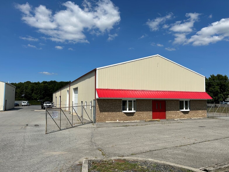 Primary Photo Of 54 Albe Dr, Newark Warehouse For Lease