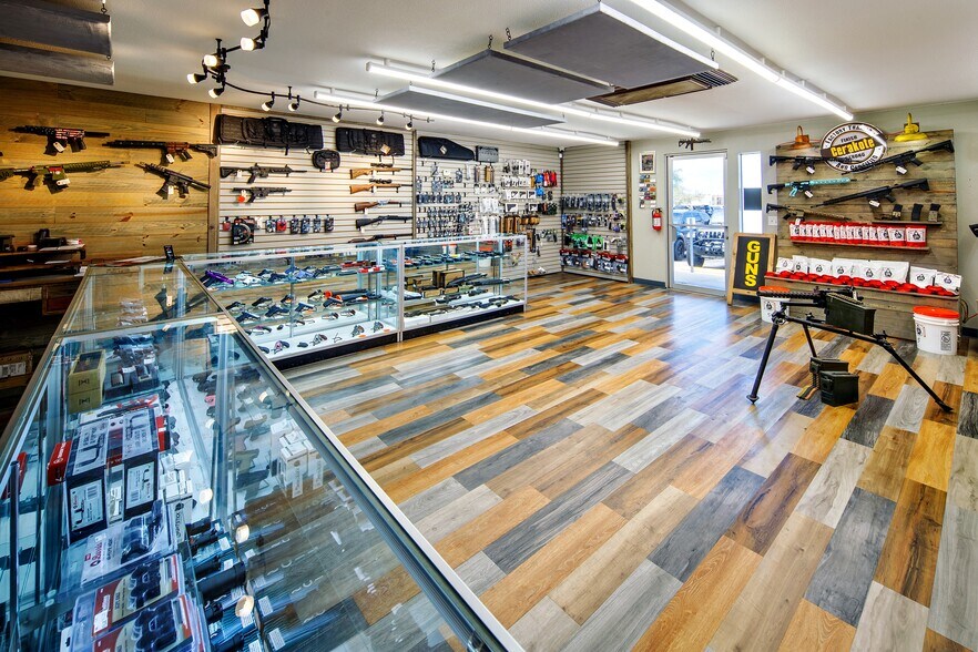 More Photos Of 72 Smoketree Ave S, Lake Havasu City Storefront Retail Office For Sale