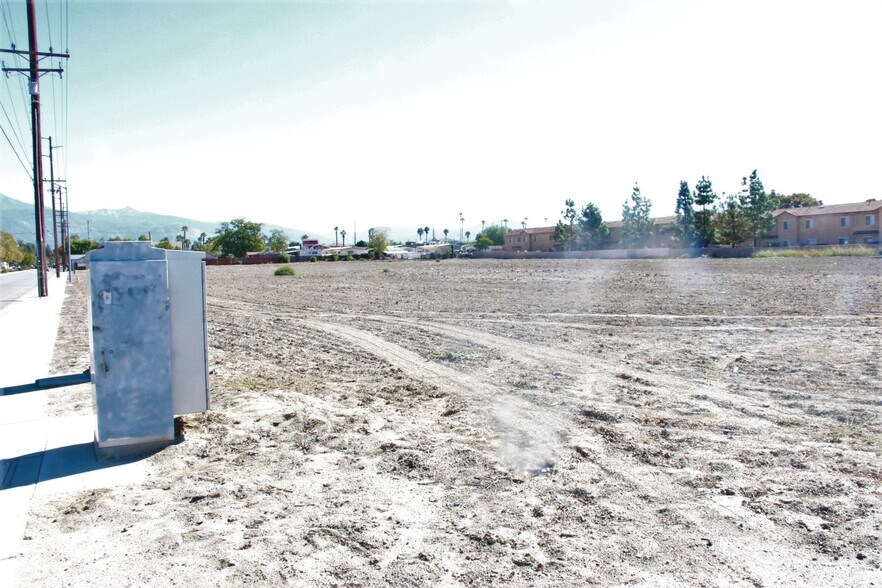 More Photos Of SEC Esplanade & Santa Fe Ave @ SEC Esplanade Ave & Santa Fe Ave, San Jacinto Land For Sale