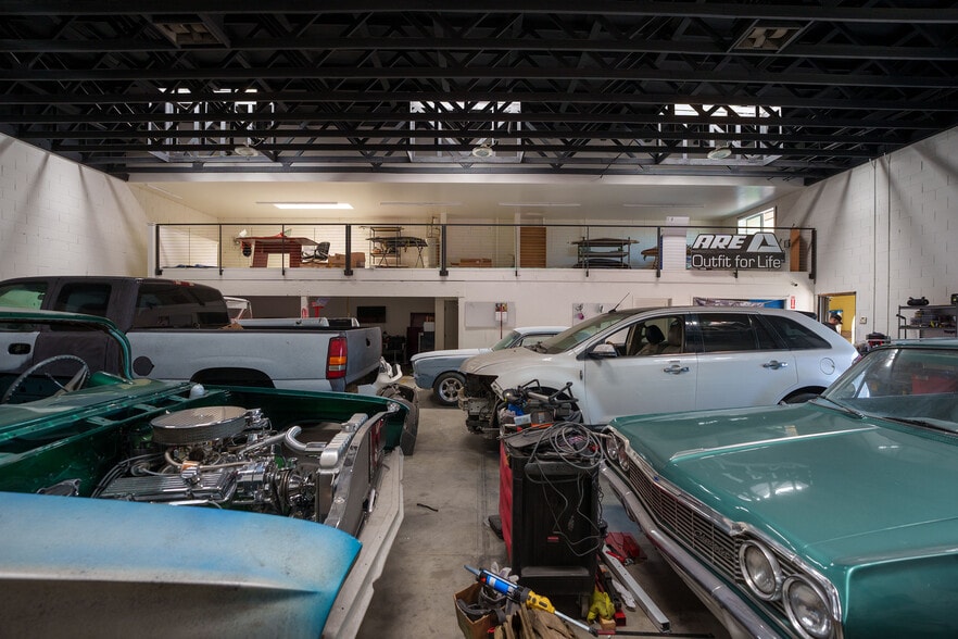 More Photos Of 221 Griffin St, Salinas Warehouse For Sale