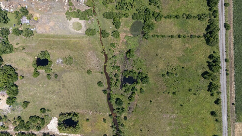 More Photos Of 4302 N Main St, Taylor Land For Sale