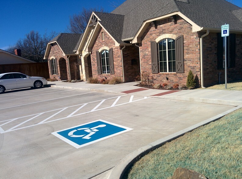 More Photos Of 9901 N May Ave, The Village Medical For Lease
