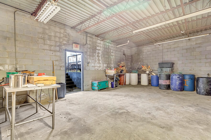 More Photos Of 1505 Brook Rd, Richmond Warehouse For Sale