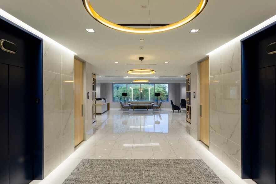 More Photos Of 445 North Blvd, Baton Rouge Office For Lease