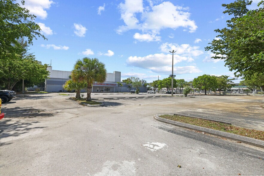 More Photos Of 190 NW 79th Ave, Miami Religious Facility For Sale