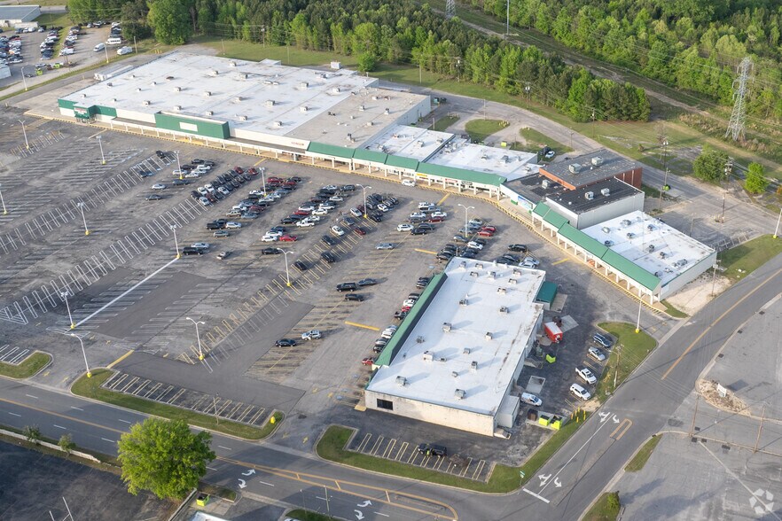 More Photos Of 1900-1974 Stone Rose Dr, Rocky Mount General Retail For Lease