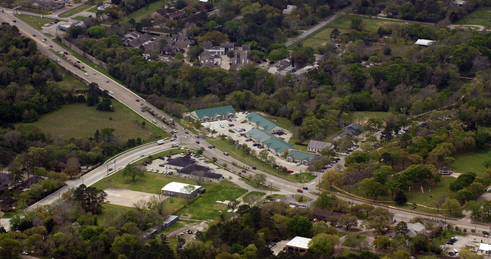 More Photos Of 1110 S Friendswood Dr, Friendswood Unknown For Lease