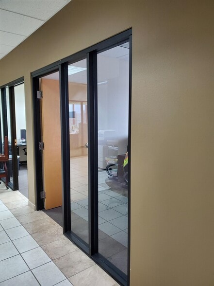 More Photos Of 4470 Yankee Hill Rd, Rocklin Flex For Lease