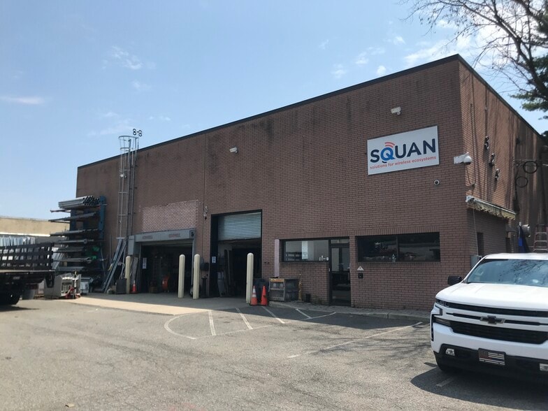 More Photos Of 329 Harold Ave, Englewood Warehouse For Lease