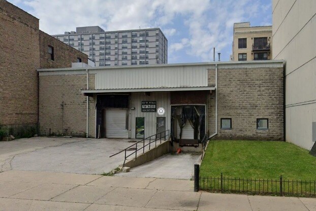 Primary Photo Of 822 W Wilson Ave, Chicago Warehouse For Sale
