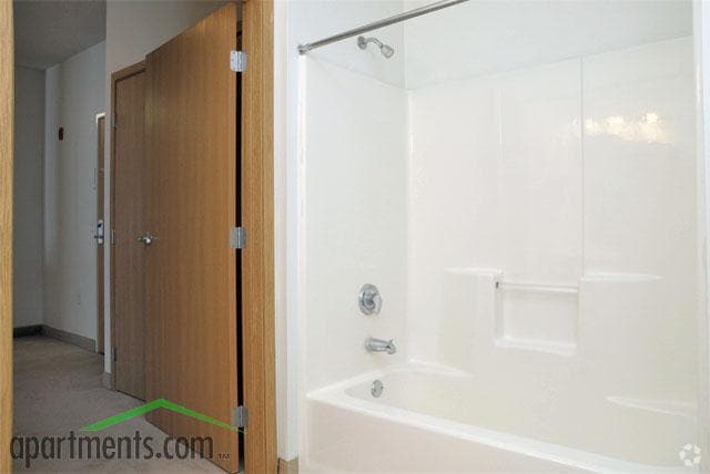More Photos Of 12700 Nicollet Ave, Burnsville Apartments For Lease