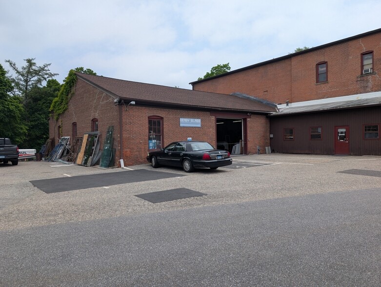 More Photos Of 326-328 Derby Ave, Derby Warehouse For Sale