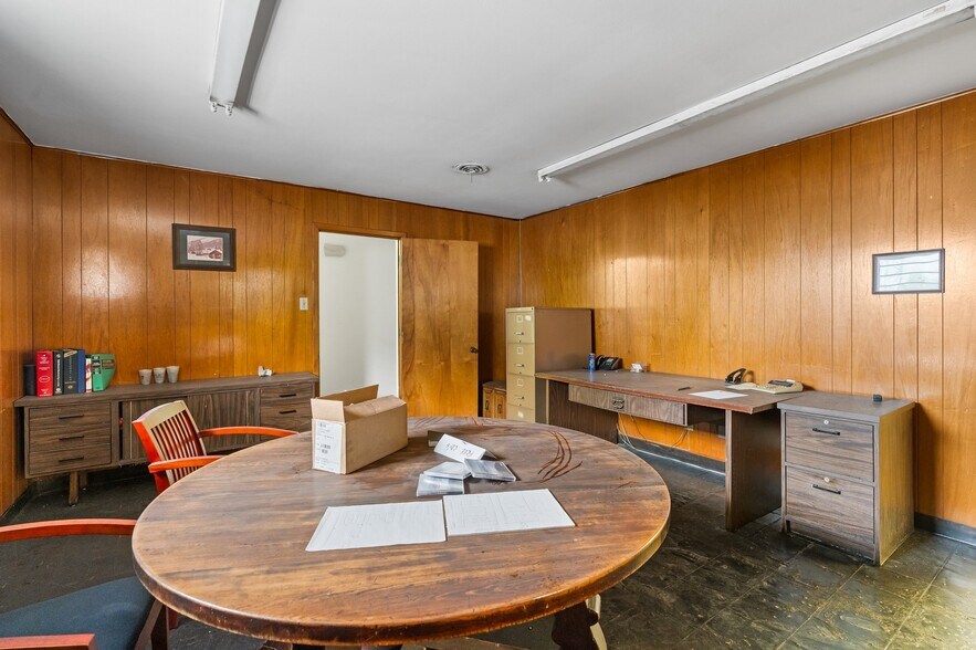 More Photos Of 3314 Carr St, Houston Manufacturing For Sale