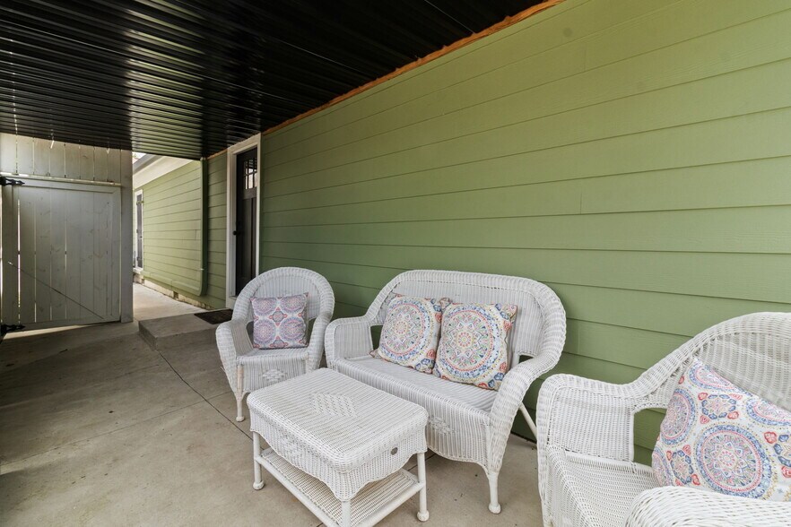 More Photos Of 41 North Ave, Ellijay Office For Sale