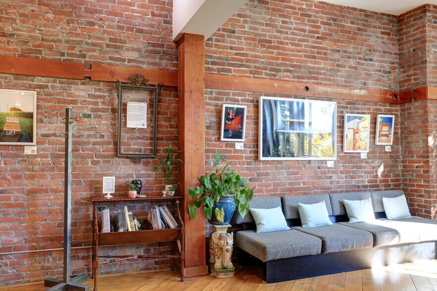 More Photos Of 2629-2637 NE Martin Luther King Jr Blvd, Portland Office For Lease