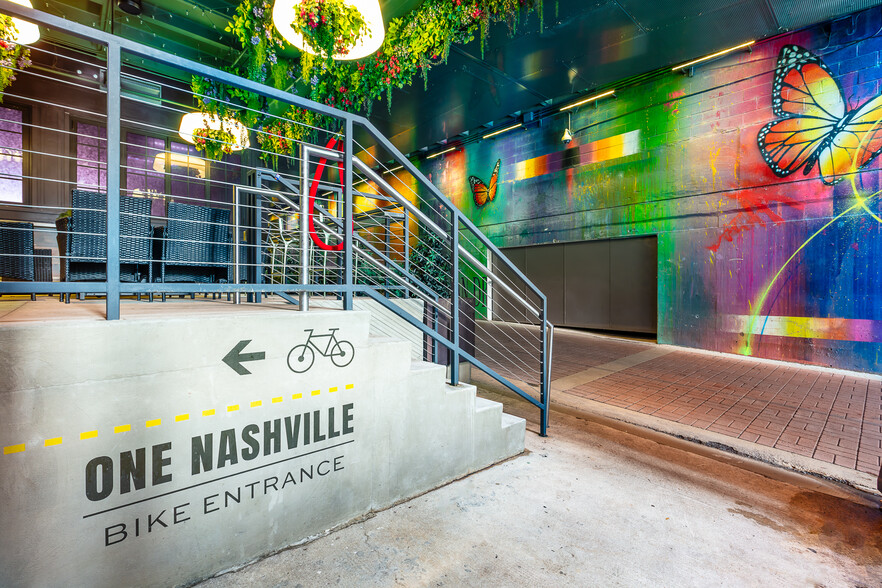 More Photos Of 150 4th Ave N, Nashville Office For Lease