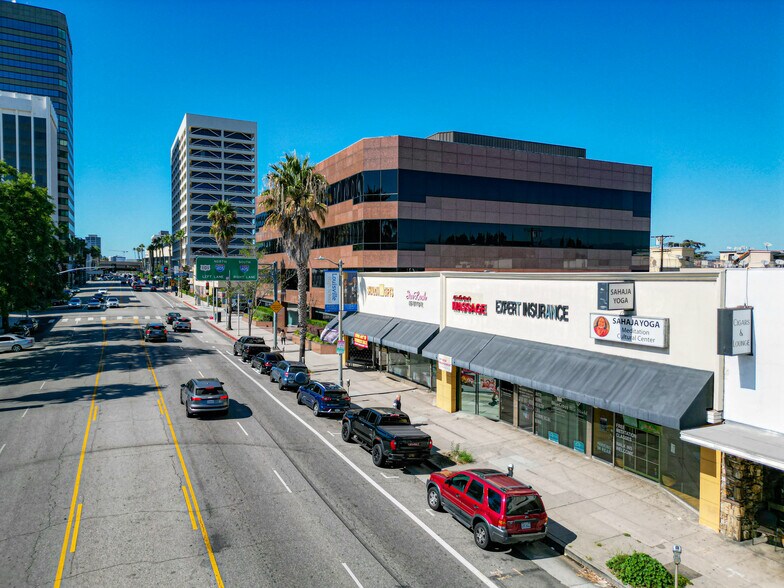 More Photos Of 15143-15153 Ventura Blvd, Sherman Oaks Storefront For Lease