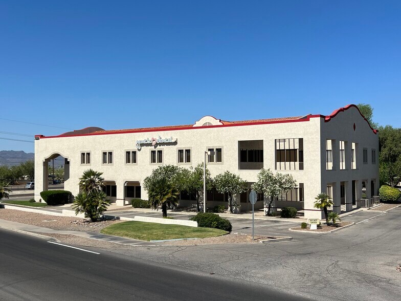 More Photos Of 7225 N Mona Lisa Rd, Tucson Medical For Lease