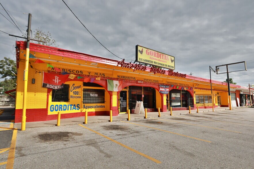 More Photos Of 3806 Irvington Blvd, Houston Freestanding For Sale