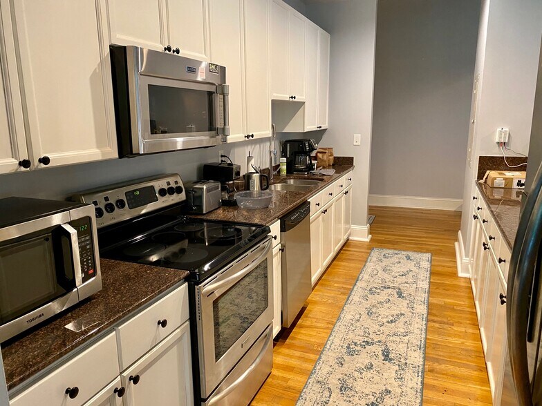 More Photos Of 310 Arlington Ave, Charlotte Apartments For Lease