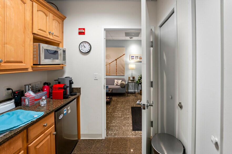More Photos Of 1801 Robert Fulton Dr, Reston Medical For Sale