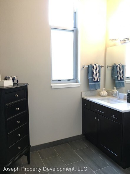 More Photos Of 4175 N Oakland Ave, Shorewood Multifamily For Sale