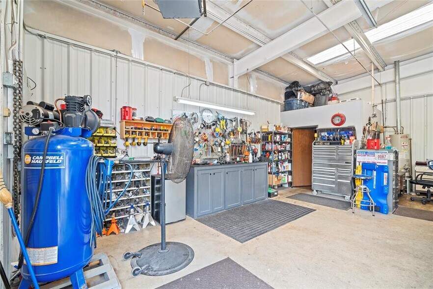 More Photos Of 7017 NW 39th Expy, Bethany Auto Dealership For Sale