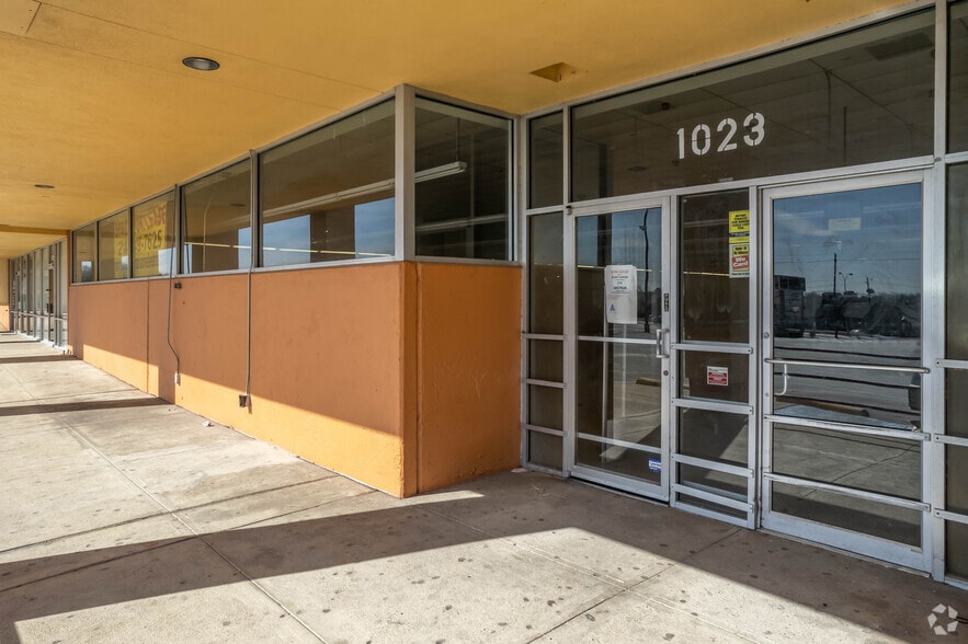 More Photos Of 1009 W Pleasant Run Rd, Lancaster Unknown For Lease