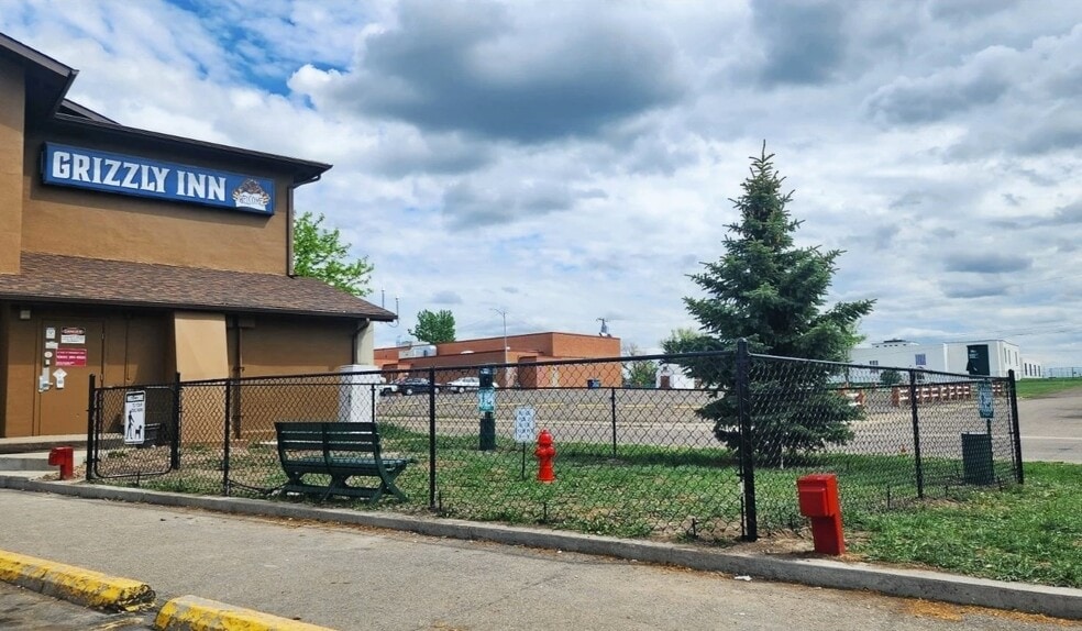 More Photos Of 1214 13th St S, Great Falls Hotel For Sale