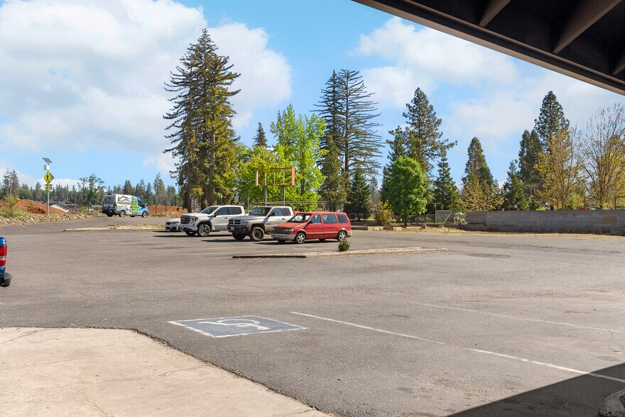 More Photos Of 7126 Skyway, Paradise Storefront Retail Office For Sale