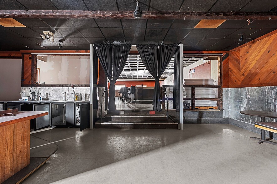 More Photos Of 1204 18th St, Two Rivers Bar For Sale