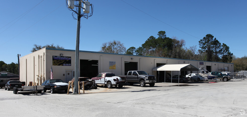 Primary Photo Of 327 Parkridge Ave, Orange Park Warehouse For Lease