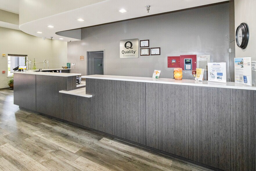 More Photos Of 17550 Northwest Fwy, Houston Hotel For Sale