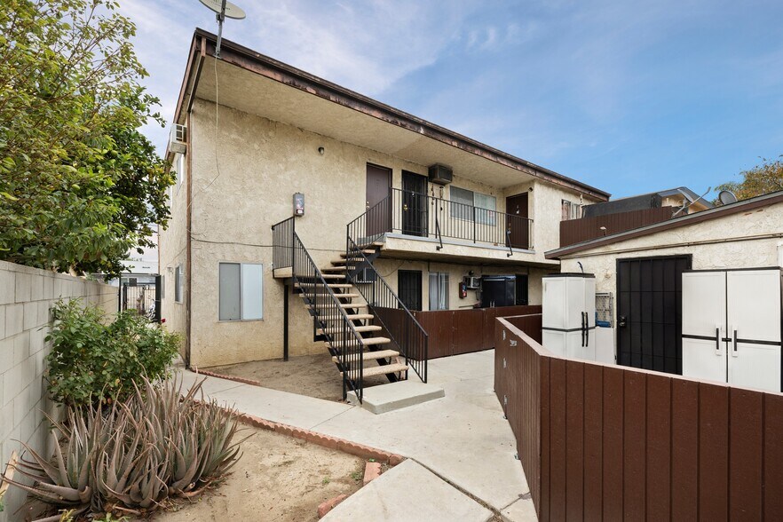 More Photos Of 14245 Roscoe Blvd, Van Nuys Apartments For Sale