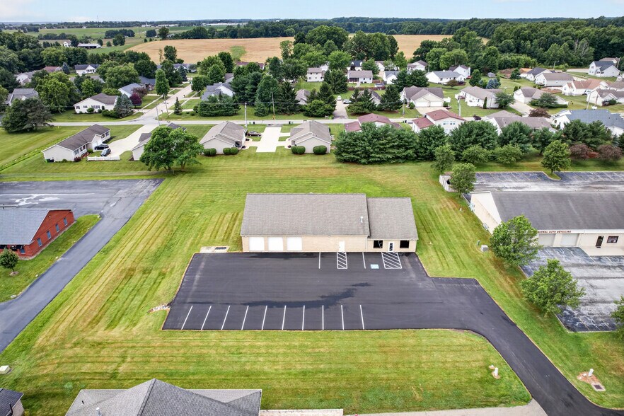 More Photos Of 5240 Cleveland Ave, Wooster Flex For Sale