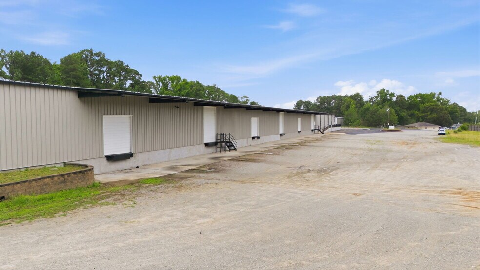 More Photos Of 1730 Five Points Ln, Fuquay-Varina Warehouse For Lease