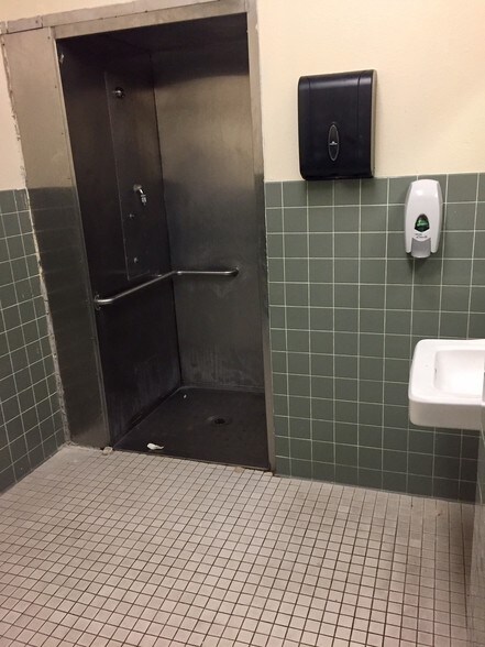 More Photos Of 422 S Enterprize Pky, Corpus Christi Office For Lease