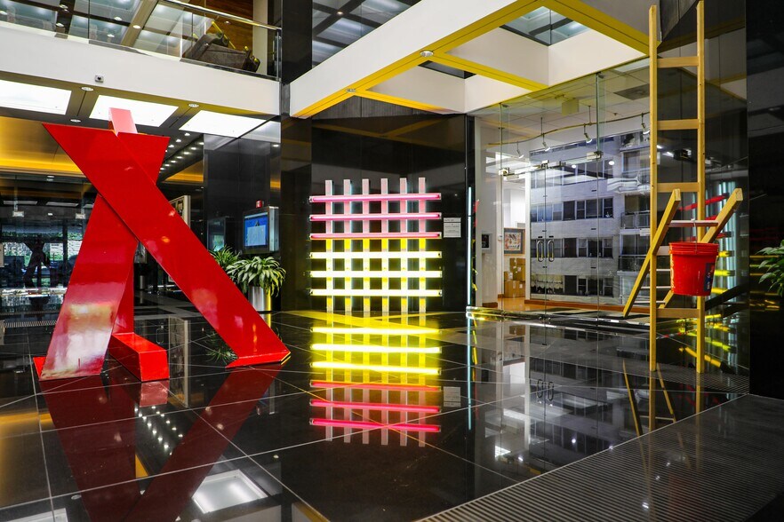 More Photos Of 100 Painters Mill Rd, Owings Mills Office For Lease