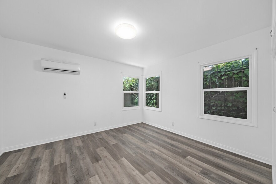More Photos Of 8710 Sherwood Dr, West Hollywood Multifamily For Sale