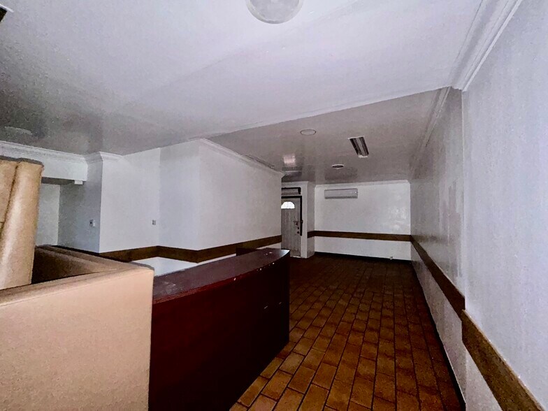 More Photos Of 1307 S Main St, Santa Ana Restaurant For Sale