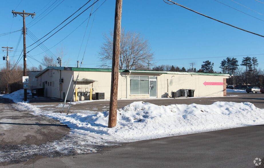 More Photos Of 4801 N Welcome Ave, Minneapolis Freestanding For Sale