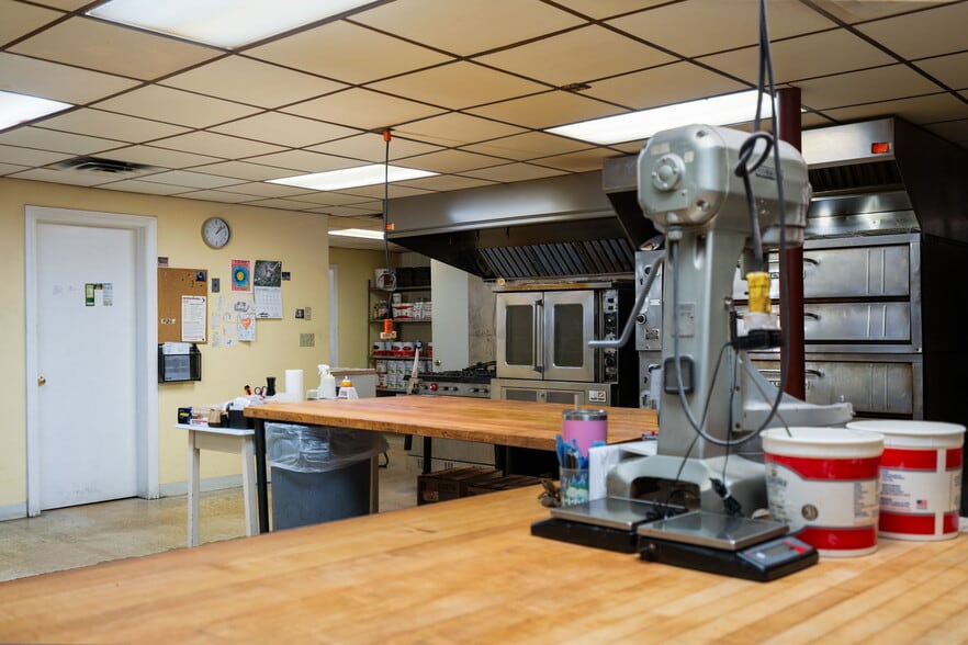 More Photos Of 2569 Charlevoix Rd, Petoskey Restaurant For Sale