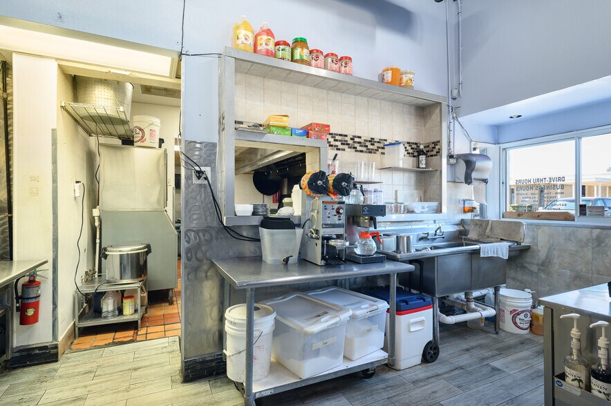 More Photos Of 4717 Gus Thomasson Rd, Mesquite Restaurant For Sale