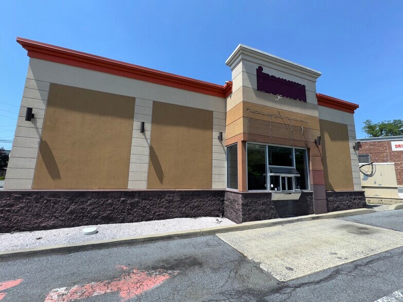 More Photos Of 855 S Broadway, Wind Gap General Retail For Lease