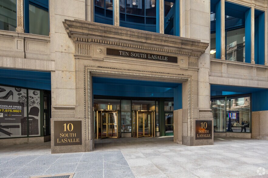 More Photos Of 10 S LaSalle St, Chicago Office For Lease