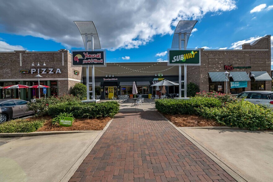 More Photos Of 6516 Kitten Lake Dr, Midland Restaurant For Lease