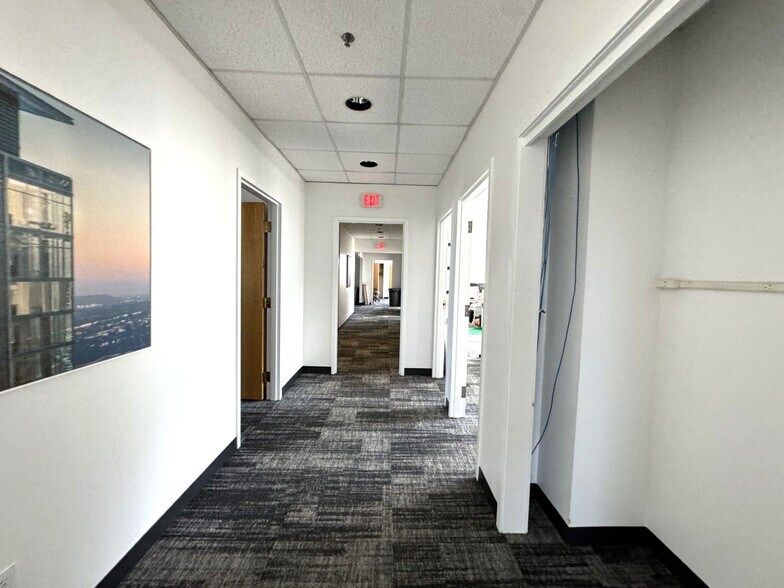 More Photos Of 4 Betty St, Everett Flex For Lease