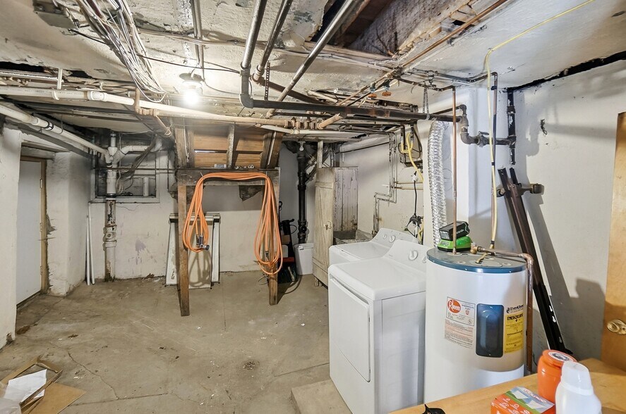 More Photos Of 2337 Victory Pky, Cincinnati Office Residential For Sale