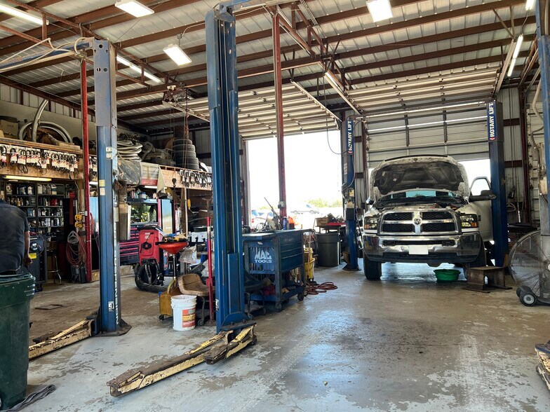 More Photos Of 1875 State Highway 35 Byp, Rockport Warehouse For Sale